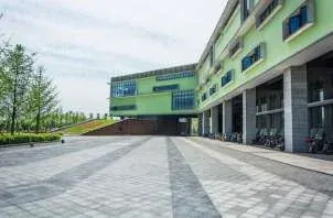 Massachusetts Institute of Technology
